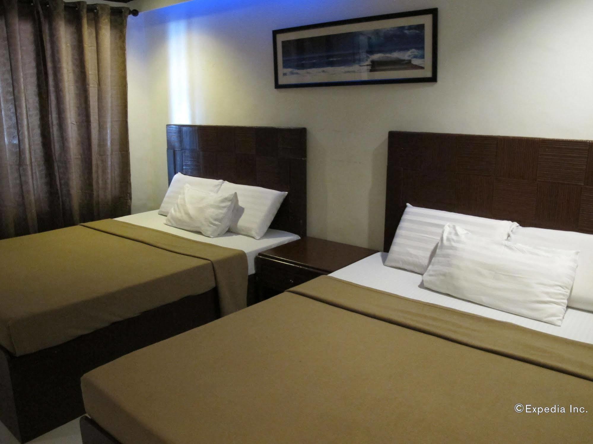 Bluefins Resort Lapu-Lapu City Exterior photo