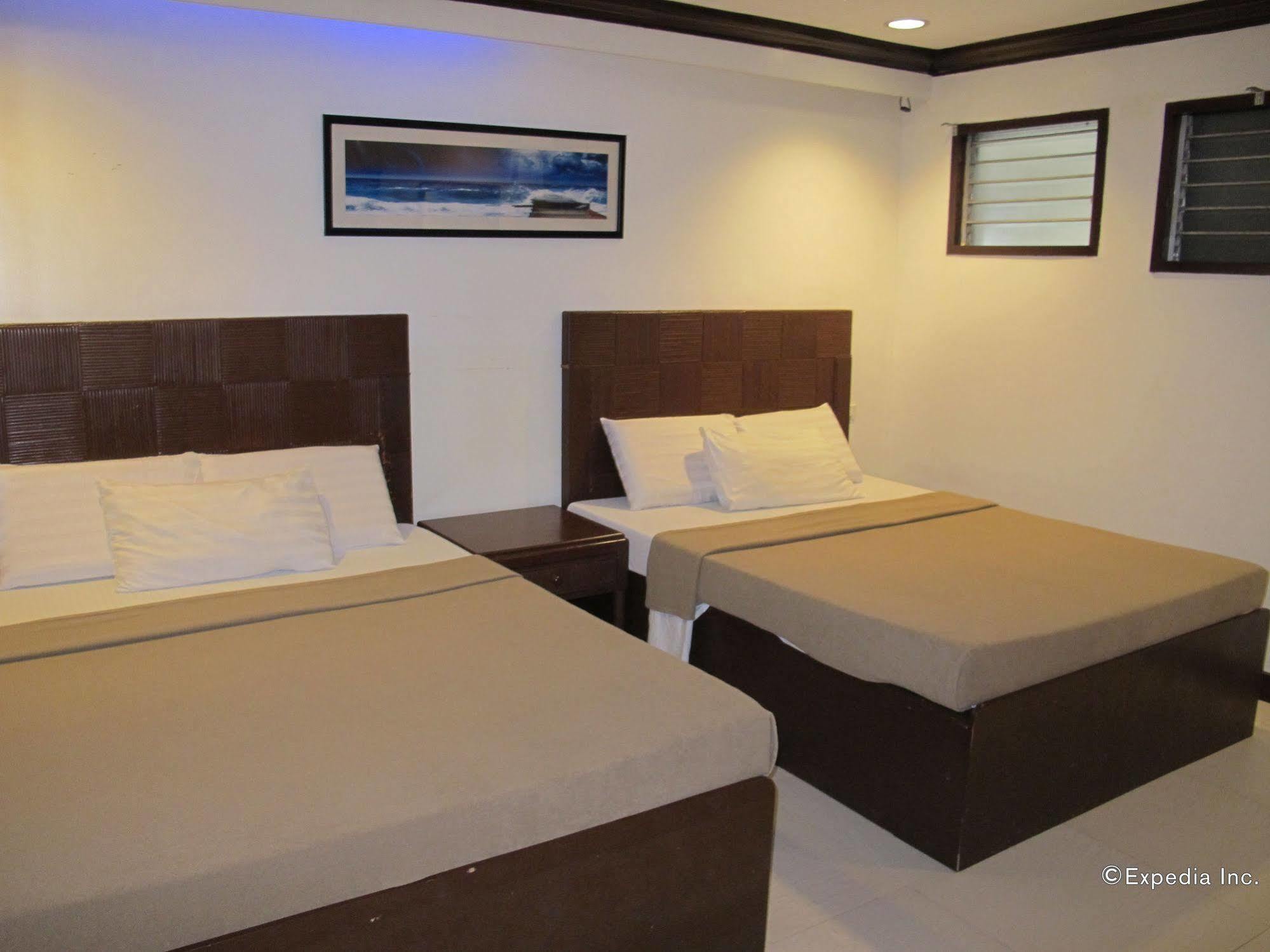 Bluefins Resort Lapu-Lapu City Exterior photo